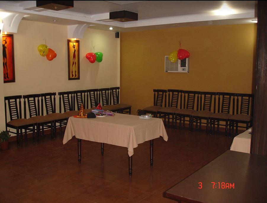 Hotel Swagat Palace 비와디 외부 사진